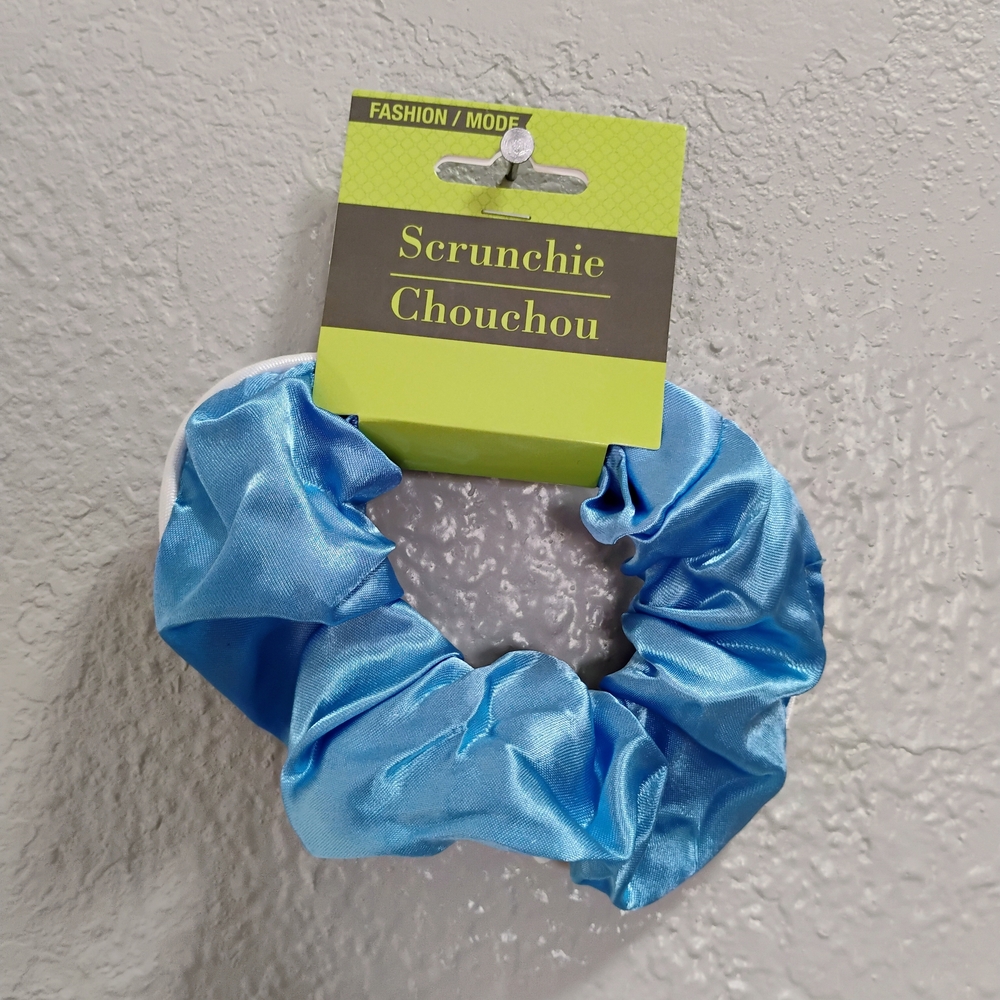 Durable Material Scrunchie Hair Tie Shiny Chic - Picture 3 of 3
